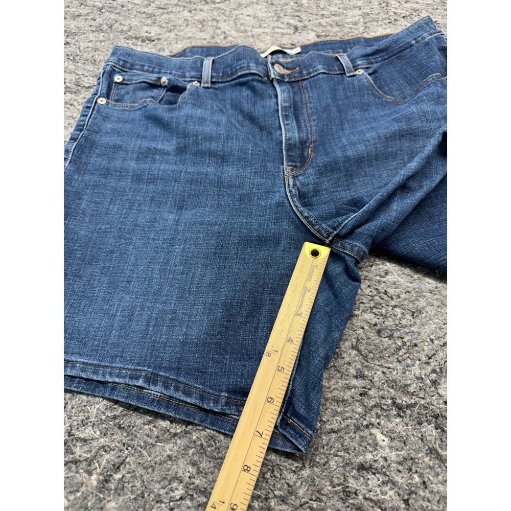 Levis Classic Short Womens 32 Blue Denim Medium Wash Stretch Jean Shorts 29694 - Picture 4 of 10